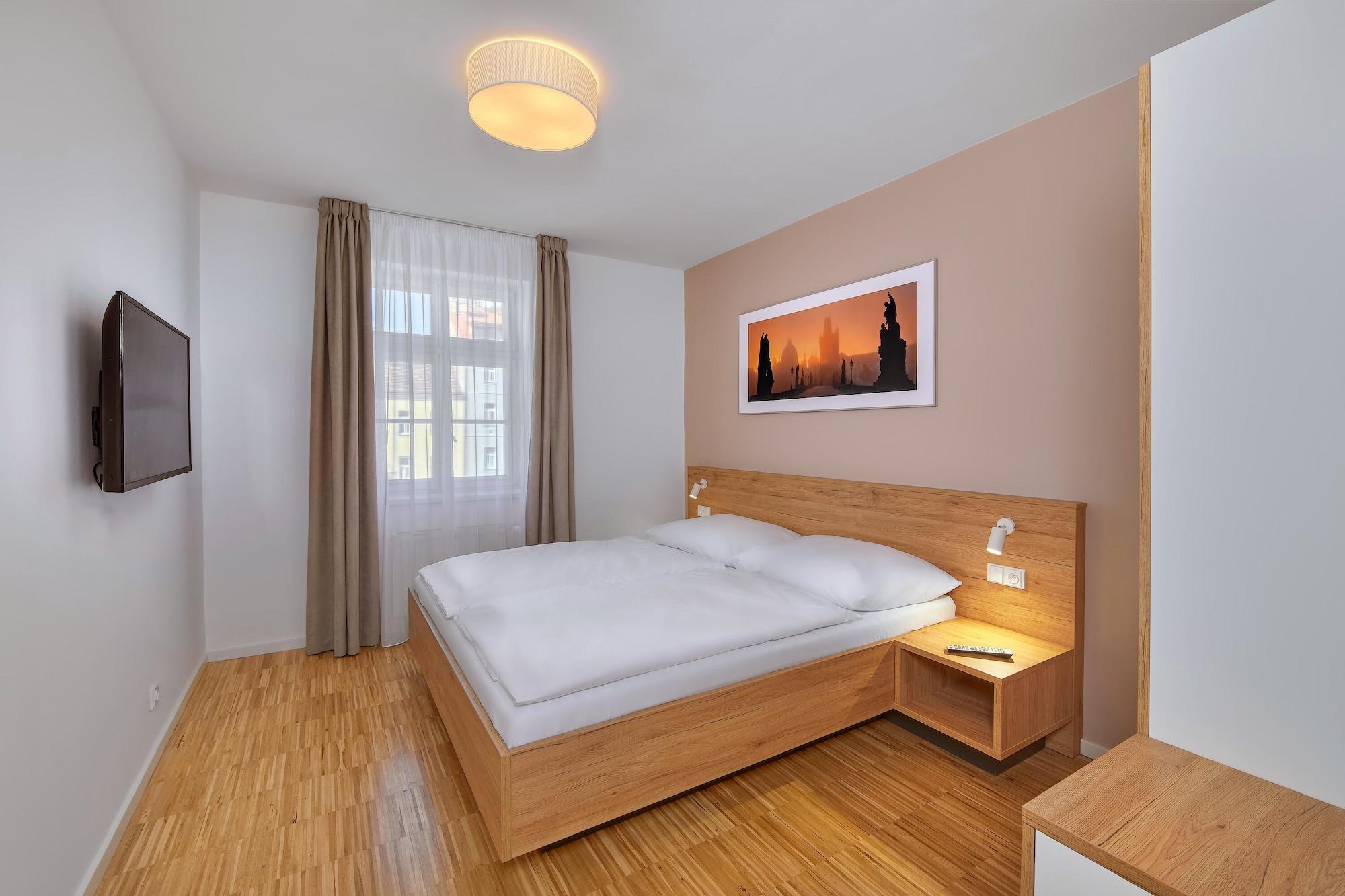 Downtown Suites Kodanska Prague Ngoại thất bức ảnh