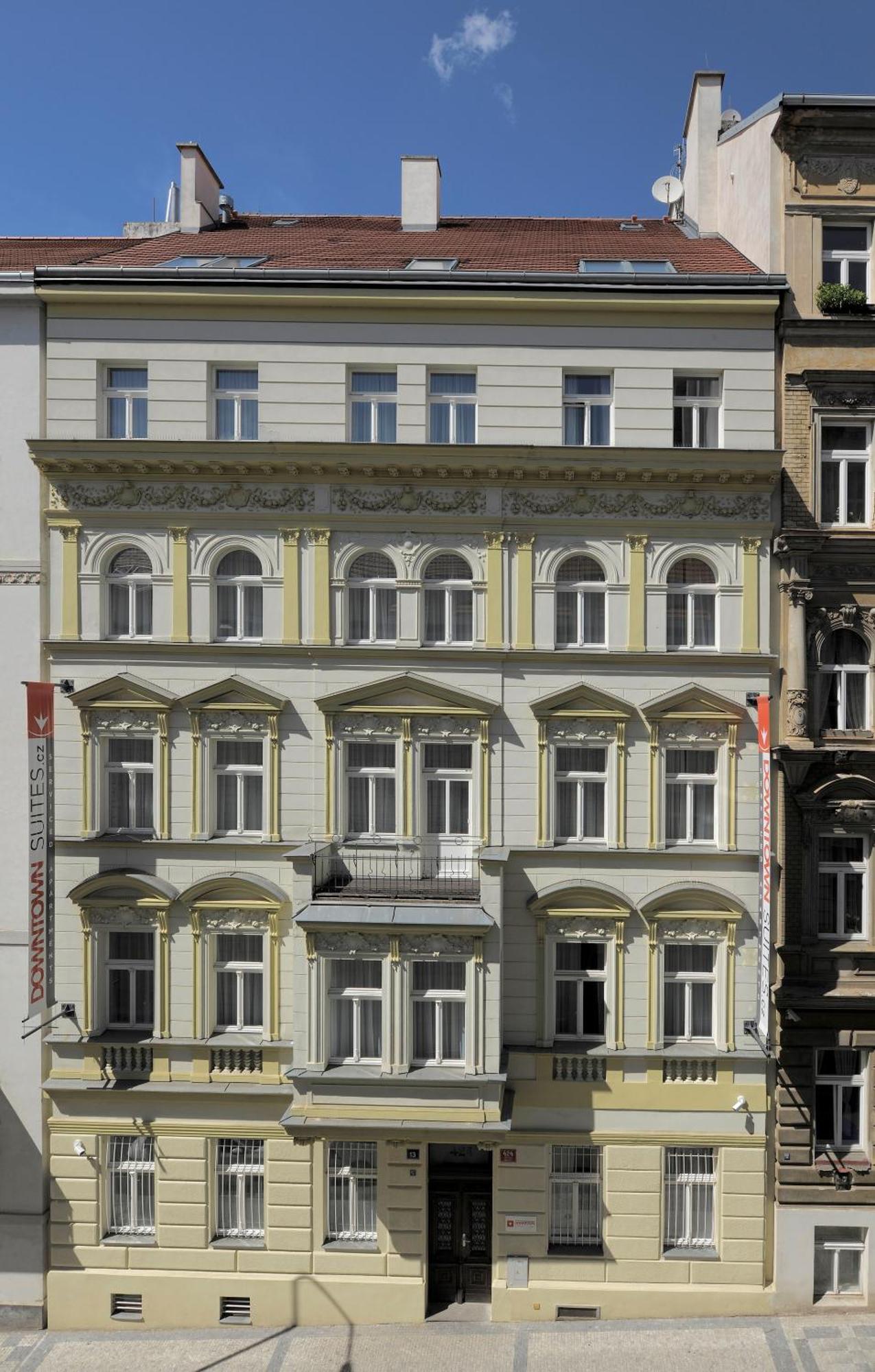 Downtown Suites Kodanska Prague Ngoại thất bức ảnh
