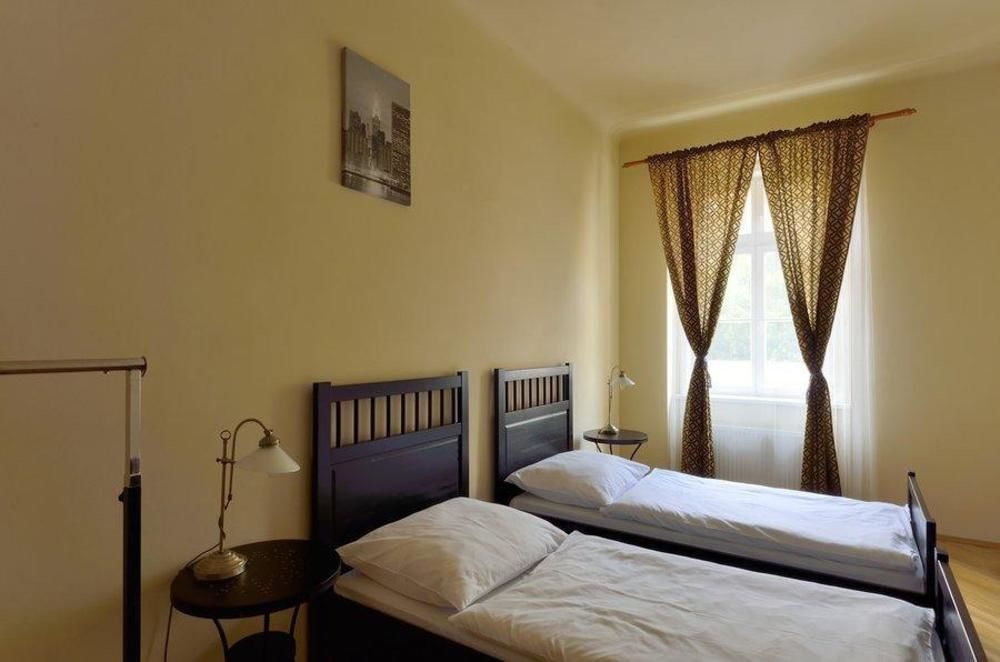 Downtown Suites Kodanska Prague Ngoại thất bức ảnh