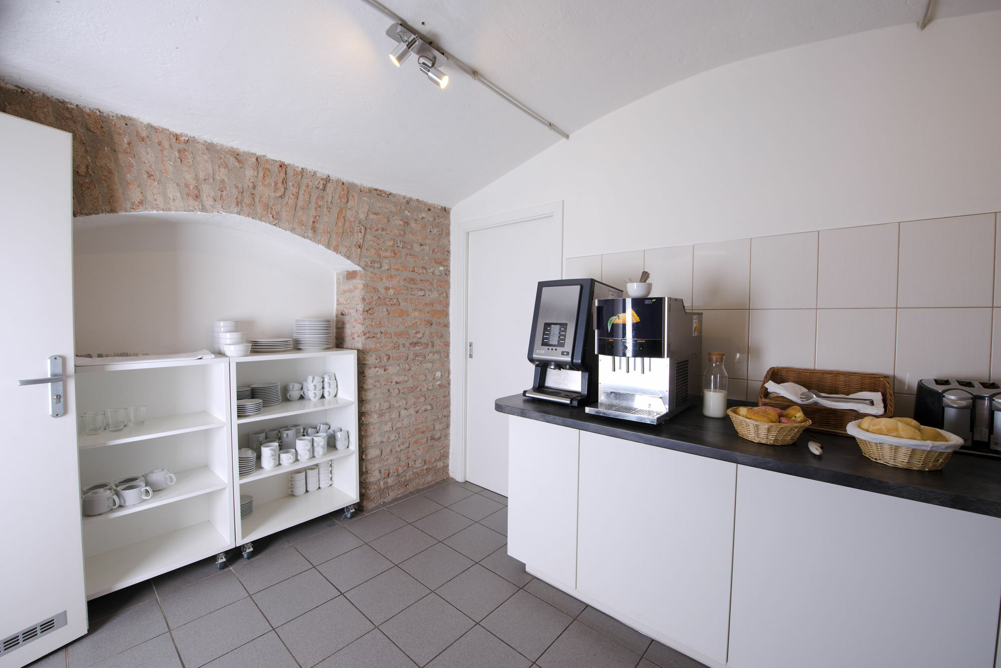 Downtown Suites Kodanska Prague Ngoại thất bức ảnh