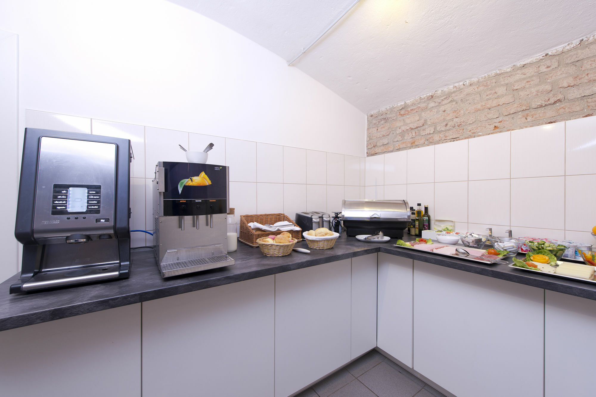 Downtown Suites Kodanska Prague Ngoại thất bức ảnh