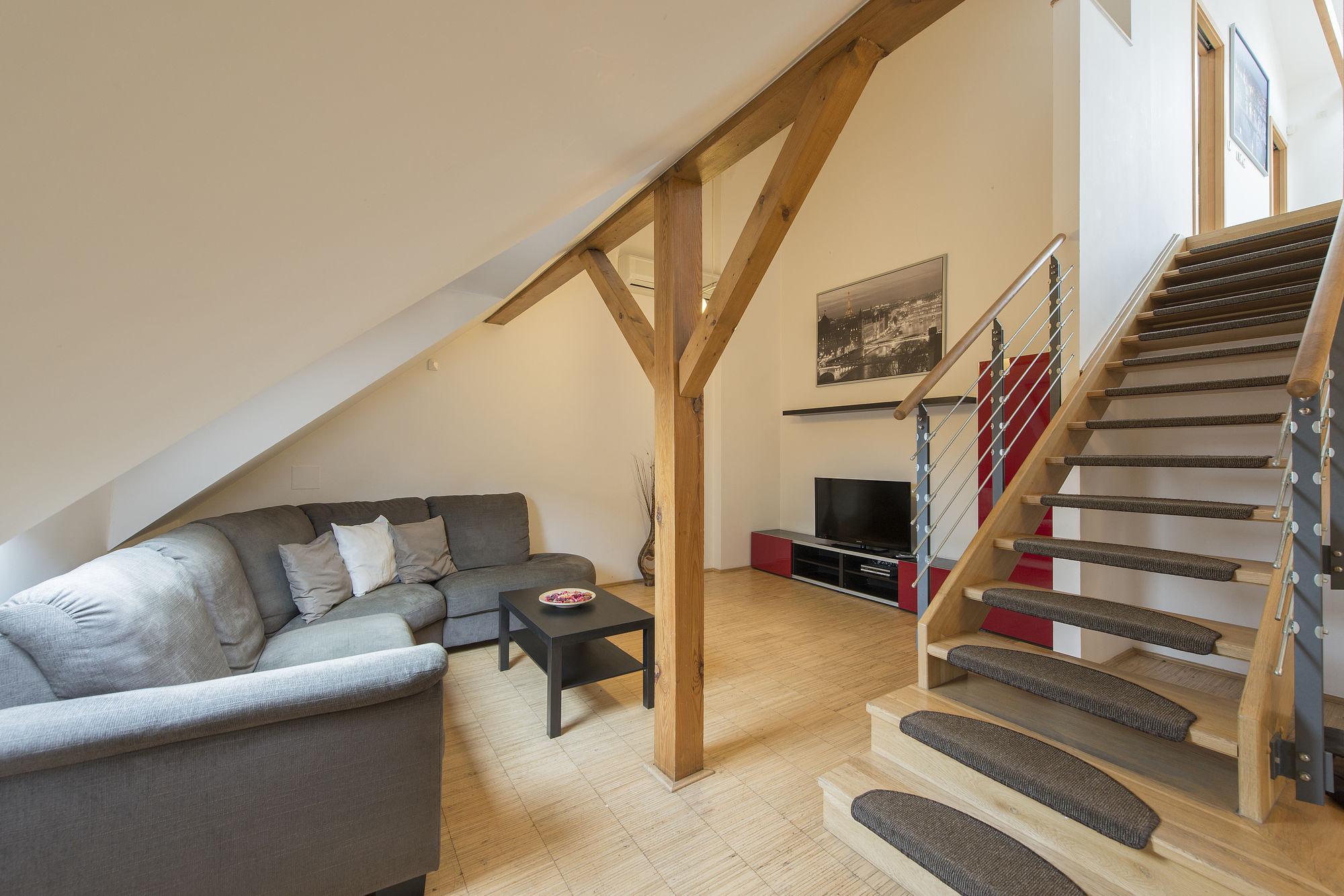Downtown Suites Kodanska Prague Ngoại thất bức ảnh