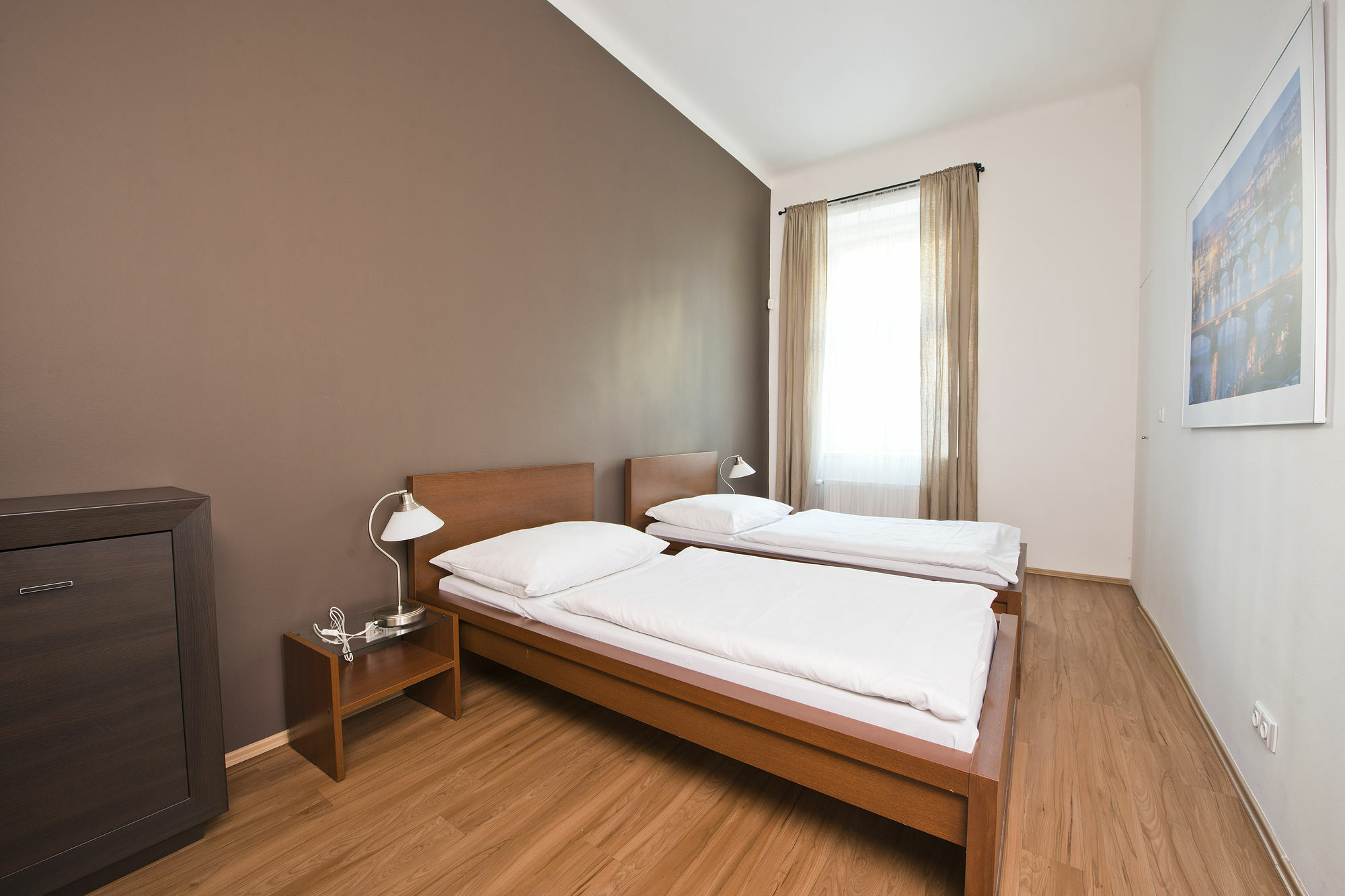 Downtown Suites Kodanska Prague Ngoại thất bức ảnh