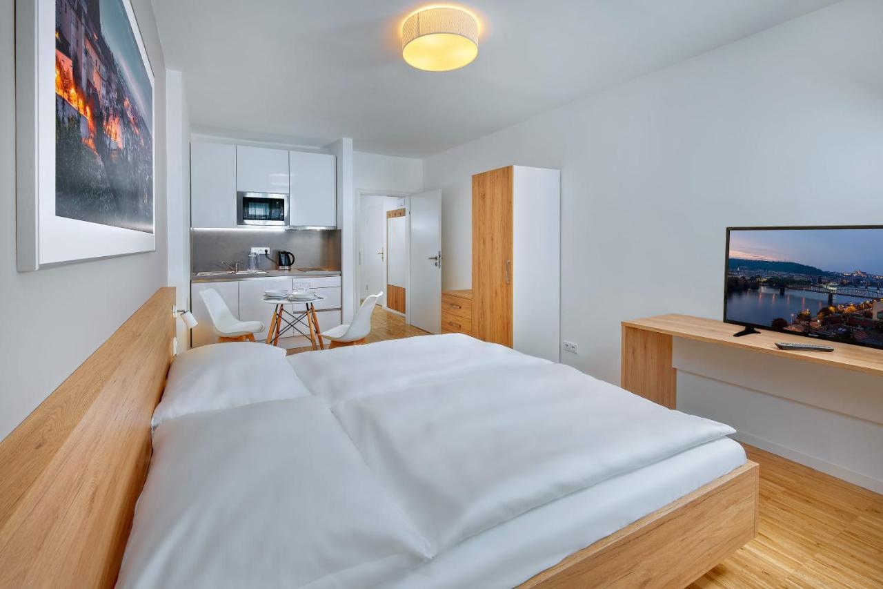 Downtown Suites Kodanska Prague Ngoại thất bức ảnh